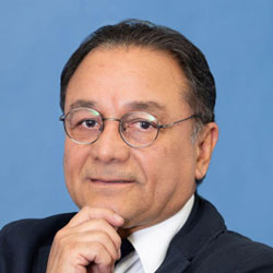 Dr. Jorge Fernando Ugalde Velásquez