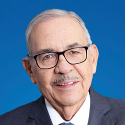 Dr. César Quirarte Cataño